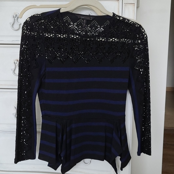 lond sleeve top - Picture 2 of 3